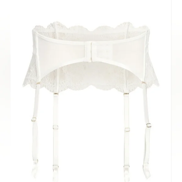New ivory garter with boning - Picture 2 of 7